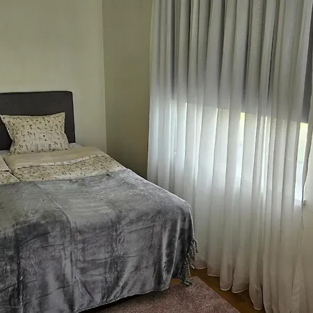 Unique & Spacious 2 Bedroom With Sauna Apartman